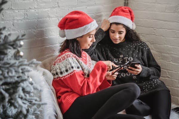 Explore cozy winter social media post ideas. Engage your audience with warm and inviting seasonal content.