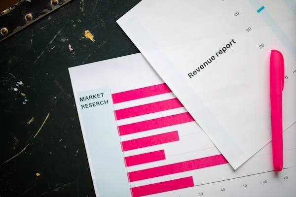 Audience segmentation is the backbone of any successful social media advertising strategy, and for startup founders, it’s the gateway to smarter, more impactful campaigns. The essence of segmentation lies in breaking down your broader audience into smaller, highly targeted groups based on shared characteristics. 